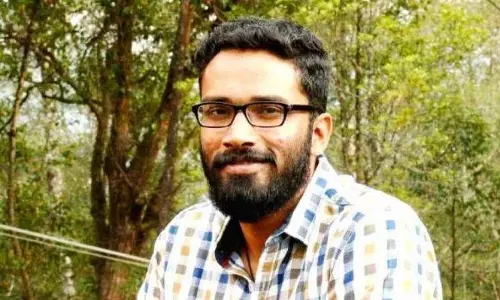 കെ.എം ബഷീറിന്റെ കൊലപാതകം സഭയിൽ; ഉദ്യോഗസ്ഥ ഗ്യാലറിയിൽ ശ്രീറാം വെങ്കിട്ടരാമൻ