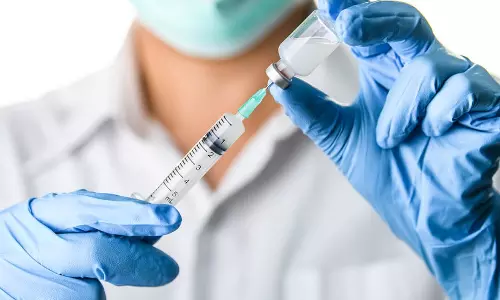 വാക്സിൻ വിതരണം വേഗത്തിലാക്കാൻ നടപടികളുമായി സർക്കാർ; നാല് കമ്പനികൾ കൂടി ഉൽപാദനം തുടങ്ങും വാക്സിൻ വിതരണം വേഗത്തിലാക്കാൻ നടപടികളുമായി സർക്കാർ; നാല് കമ്പനികൾ കൂടി ഉൽപാദനം തുടങ്ങും