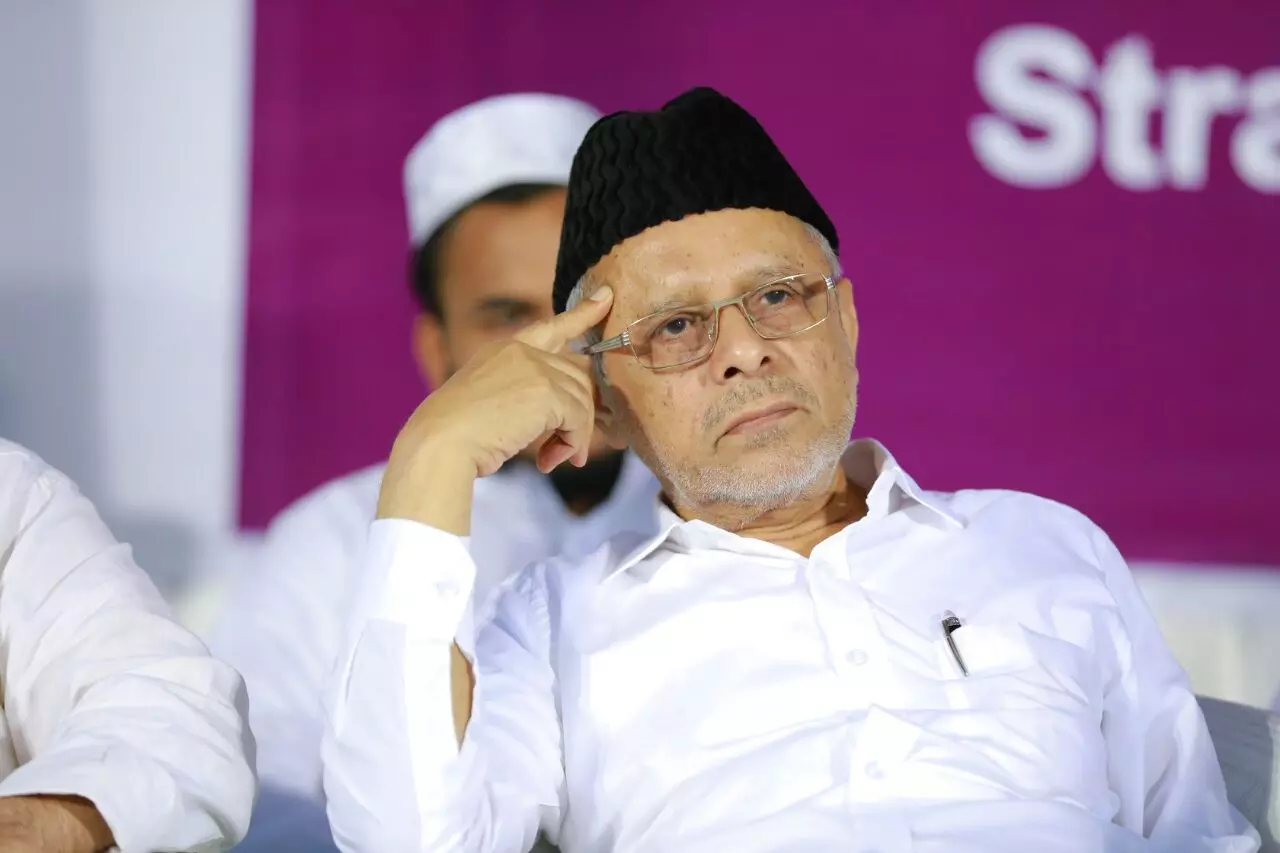 ചന്ദ്രിക കള്ളപ്പണക്കേസ്; ഹൈദരലി ശിഹാബ് തങ്ങൾക്ക് വീണ്ടും ഇഡി നോട്ടീസ് ചന്ദ്രിക കള്ളപ്പണക്കേസ്; ഹൈദരലി ശിഹാബ് തങ്ങൾക്ക് വീണ്ടും ഇഡി നോട്ടീസ്