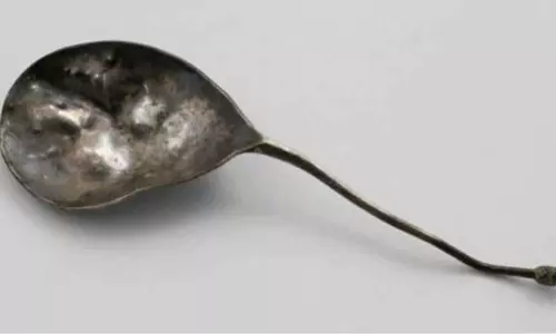 90 പൈസക്ക് വാങ്ങിയ സ്പൂണ് ലേലത്തില് വിറ്റത് രണ്ടു ലക്ഷം രൂപക്ക് 90 പൈസക്ക് വാങ്ങിയ സ്പൂണ് ലേലത്തില് വിറ്റത് രണ്ടു ലക്ഷം രൂപക്ക്