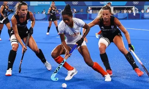 ഒളിംപിക്സ് വനിത ഹോക്കി; സെമിയില്‍ പൊരുതി വീണ് ഇന്ത്യ