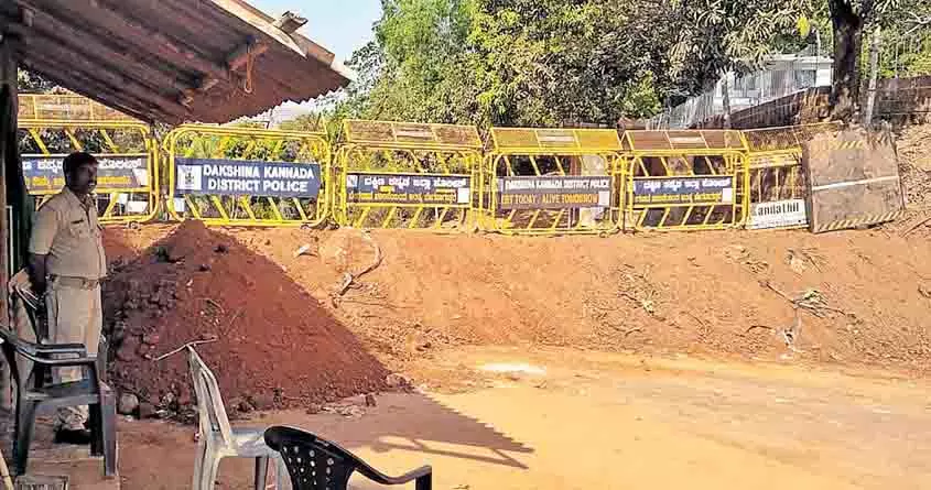 കർണാടക അതിർത്തി പ്രശ്നത്തിൽ വിശദീകരണവുമായി മുഖ്യമന്ത്രി കർണാടക അതിർത്തി പ്രശ്നത്തിൽ വിശദീകരണവുമായി മുഖ്യമന്ത്രി