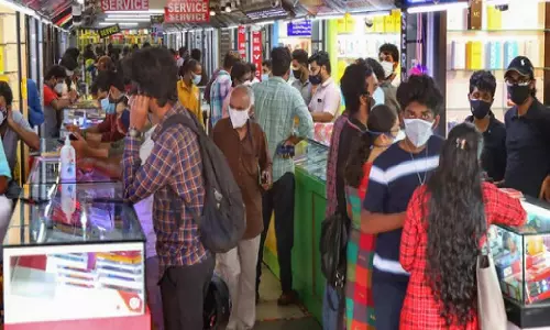 സംസ്ഥാനത്ത് ലോക്ഡൗൺ ഇളവുകൾ പ്രാബല്യത്തിൽ; എല്ലാ കടകളും ഇന്നു മുതല്‍ തുറക്കും