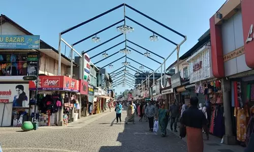 കടകളില്‍ പ്രവേശിക്കുന്നതിനുള്ള നിബന്ധനകള്‍ പ്രദർശിപ്പിക്കണം; വ്യാപാരികളോട് പൊലീസ്