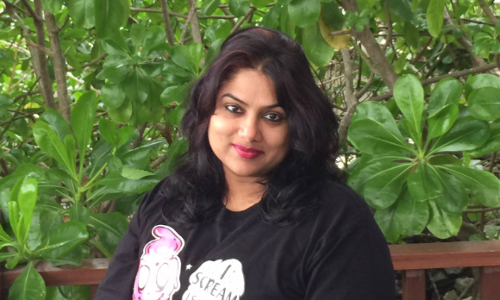 പാല്‍ വാങ്ങാനും കോവിഡ് നെഗറ്റീവ് സര്‍ട്ടിഫിക്കറ്റ് വേണോ? ലോക്ഡൗണ്‍ നിബന്ധനകള്‍ക്കെതിരെ നടി രഞ്ജിനി