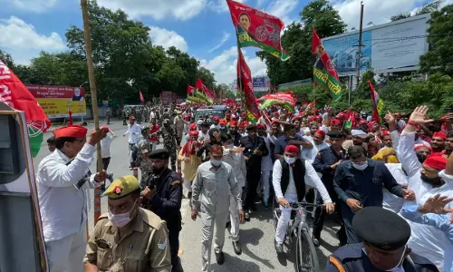 യു.പിയില്‍ എസ്.പി 400 സീറ്റുകൾ വരെ നേടും, ബിജെപിക്ക് മത്സരിക്കാന്‍ പോലും ആളെ കിട്ടില്ലെന്ന് അഖിലേഷ് യാദവ്