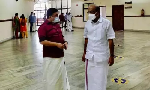 വാരിക്കുഴികൾക്കുമപ്പുറം ചില സത്യങ്ങളുണ്ട്‌.. കുഞ്ഞാലിക്കുട്ടിക്ക് പിന്തുണയുമായി നജീബ് കാന്തപുരം