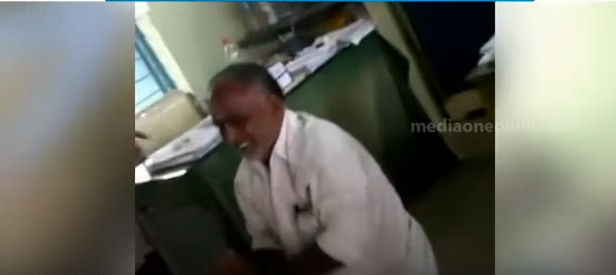 കോയമ്പത്തൂരിൽ റവന്യൂ ഉദ്യോഗസ്ഥന് നേരെ ജാതി അധിക്ഷേപം; മേൽജാതിക്കാരൻ കാലു പിടിപ്പിച്ചു
