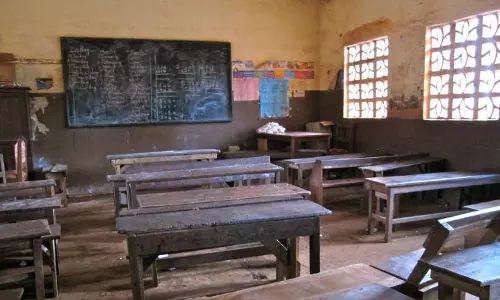 സ്കൂളുകള്‍ ദീര്‍ഘകാലമായി അടച്ചിടുന്നത് അപകടകരം; ആശങ്ക പ്രകടിപ്പിച്ച് പാര്‍ലമെന്‍ററി സമിതി