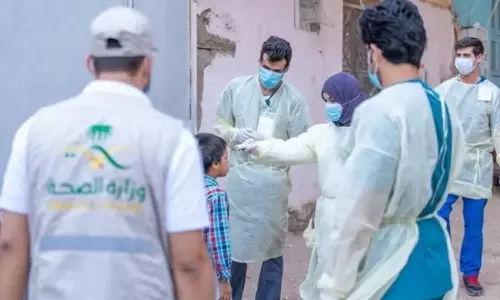 സൗദിയിൽ കോവിഡ് ബാധിച്ച് മരിച്ച ആരോഗ്യ പ്രവർത്തകരുടെ കുടുംബങ്ങൾക്കുള്ള ധനസഹായ വിതരണം ആരംഭിച്ചു