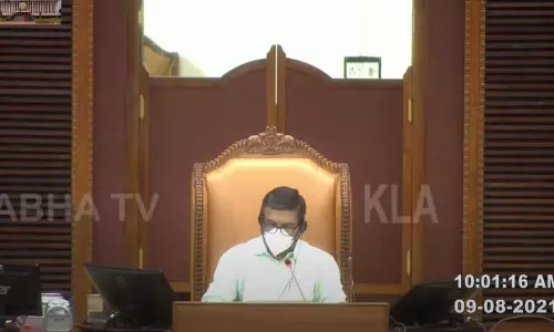 ഷംസീർ പൂർണമായും മാസ്ക് ഒഴിവാക്കിയോ?; ചോദ്യവുമായി സ്പീക്കർ ഷംസീർ പൂർണമായും മാസ്ക് ഒഴിവാക്കിയോ?; ചോദ്യവുമായി സ്പീക്കർ