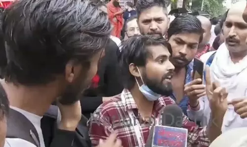 ജിഹാദി ചാനലില്‍ നിന്നാണോ? ജയ് ശ്രീറാം വിളിക്കണം: മാധ്യമപ്രവര്‍ത്തകന് ഭീഷണി