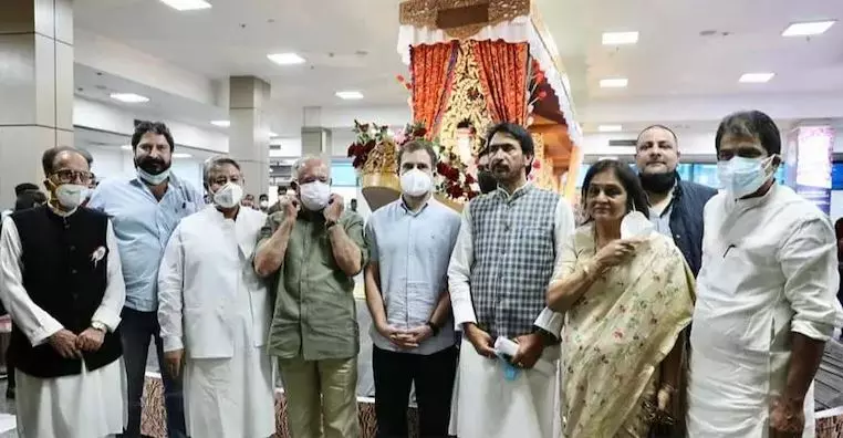 എന്റെ സിരകളിലുമുണ്ട് കശ്മീരിയ്യത്; കശ്മീരിന്റെ പ്രത്യേക പദവി പുനഃസ്ഥാപിക്കണമെന്ന് രാഹുൽ എന്റെ സിരകളിലുമുണ്ട് കശ്മീരിയ്യത്; കശ്മീരിന്റെ പ്രത്യേക പദവി പുനഃസ്ഥാപിക്കണമെന്ന് രാഹുൽ