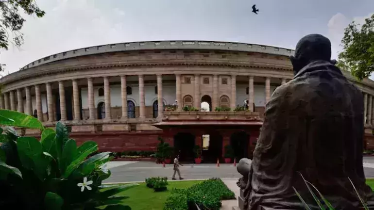 ചര്‍ച്ചക്ക് വീണ്ടും അനുമതി നിഷേധിച്ചു; പെഗാസസില്‍ പാര്‍ലമെന്‍റ് പ്രക്ഷുബ്ധം