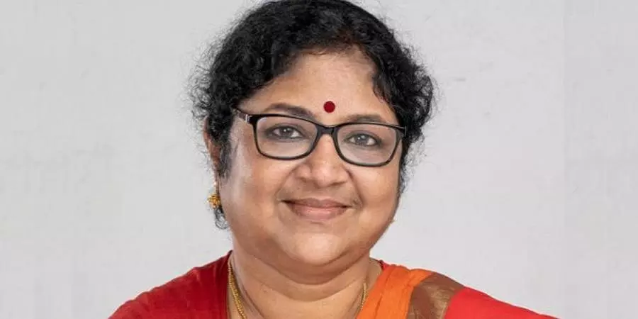 പ്രൊഫസറെന്ന് തെറ്റിദ്ധരിപ്പിച്ച് വോട്ട് നേടി:   യുഡിഎഫ് സ്ഥാനാര്‍ഥിയുടെ പരാതിയില്‍ മന്ത്രി ആര്‍ ബിന്ദുവിന് കോടതിയുടെ നോട്ടീസ്