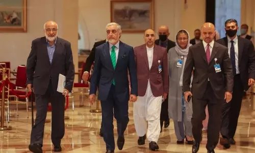 താലിബാനുമായി അധികാരം പങ്കിട്ടേക്കും; അക്രമങ്ങൾ അവസാനിപ്പിക്കാൻ പരിഹാര നിർദേശവുമായി അഫ്ഗാൻ ഭരണകൂടം താലിബാനുമായി അധികാരം പങ്കിട്ടേക്കും; അക്രമങ്ങൾ അവസാനിപ്പിക്കാൻ പരിഹാര നിർദേശവുമായി അഫ്ഗാൻ ഭരണകൂടം