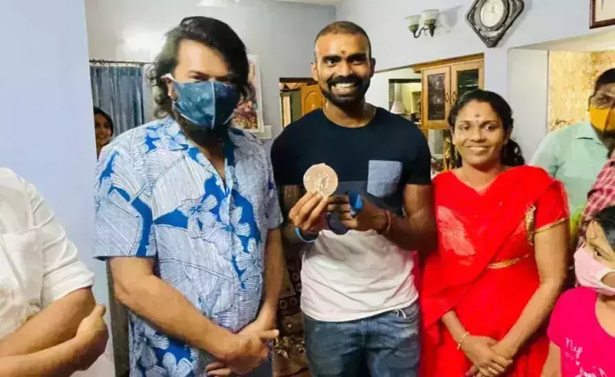 കേരളത്തിന്‍റെ അഭിമാനം, വ്യക്തിപരമായി ആദരിക്കാനുള്ള അവസരം ലഭിച്ചു; പി.ആര്‍ ശ്രീജേഷിനെ സന്ദര്‍ശിച്ചതില്‍ മമ്മൂട്ടി