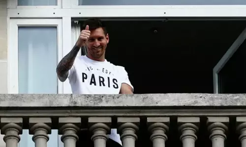 മെസ്സീ, മെസ്സീ... നീട്ടിവിളിച്ച് മലയാളി; പാരിസിൽ വിളി കേട്ട് താരത്തിന്റെ അഭിവാദ്യം- വീഡിയോ മെസ്സീ, മെസ്സീ... നീട്ടിവിളിച്ച് മലയാളി; പാരിസിൽ വിളി കേട്ട് താരത്തിന്റെ അഭിവാദ്യം- വീഡിയോ