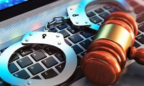 തെരഞ്ഞെടുപ്പ് കമ്മീഷന്‍ വെബ്സൈറ്റ് ഹാക്ക് ചെയ്ത് വ്യാജ വോട്ടര്‍ ഐ.ഡികള്‍ നിര്‍മിച്ചു; യുവാവ് പിടിയില്‍