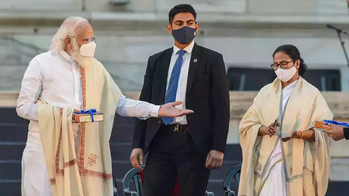 മരണ സര്‍ട്ടിഫിക്കറ്റിലും മോദിയുടെ ചിത്രം ഉള്‍പ്പെടുത്തണമെന്ന് മമത ബാനര്‍ജി