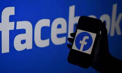 കോവിഡ് വാക്‌സിനെടുത്താൽ ചിമ്പാൻസിയാകുമെന്ന് വ്യാജപ്രചാരണം; 300ഓളം അക്കൗണ്ടുകൾ പൂട്ടി ഫേസ്ബുക്ക്