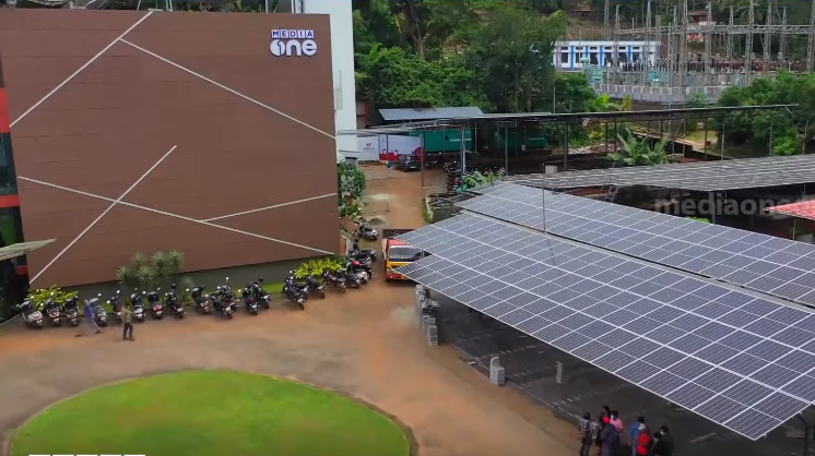 ഒരു മാസം സോളാറില്‍ നിന്നും ലഭിക്കുക 74,400 യൂണിറ്റ്; മീഡിയവണ്‍  കെ.എസ്.ഇ.ബിക്കും വൈദ്യുതി നല്‍കും