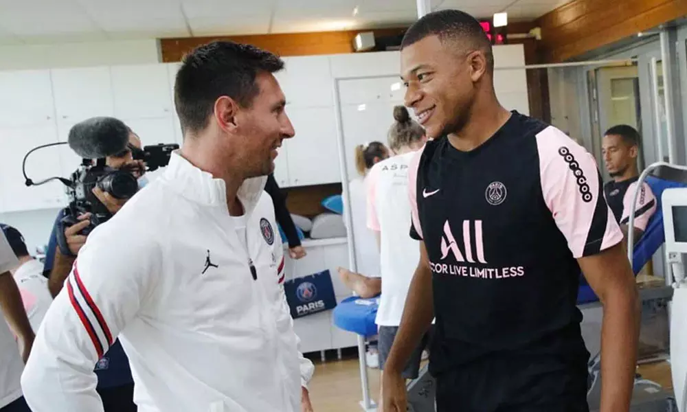 പി.എസ്.ജി കുപ്പായത്തിൽ മെസ്സി ഇന്നിറങ്ങുമോ? കാതോർത്ത് ലോകം പി.എസ്.ജി കുപ്പായത്തിൽ മെസ്സി ഇന്നിറങ്ങുമോ? കാതോർത്ത് ലോകം