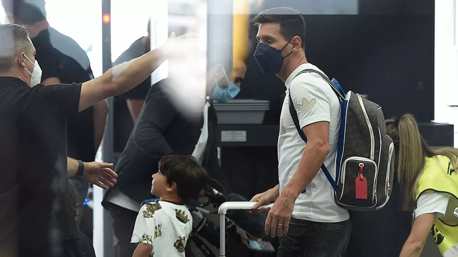 പി.എസ്.ജിയുടെ സീസണിന് ഇന്ന് തുടക്കം; മെസി കളിക്കുമോ? നിലപാട് വ്യക്തമാക്കി കോച്ച് പി.എസ്.ജിയുടെ സീസണിന് ഇന്ന് തുടക്കം; മെസി കളിക്കുമോ? നിലപാട് വ്യക്തമാക്കി കോച്ച്