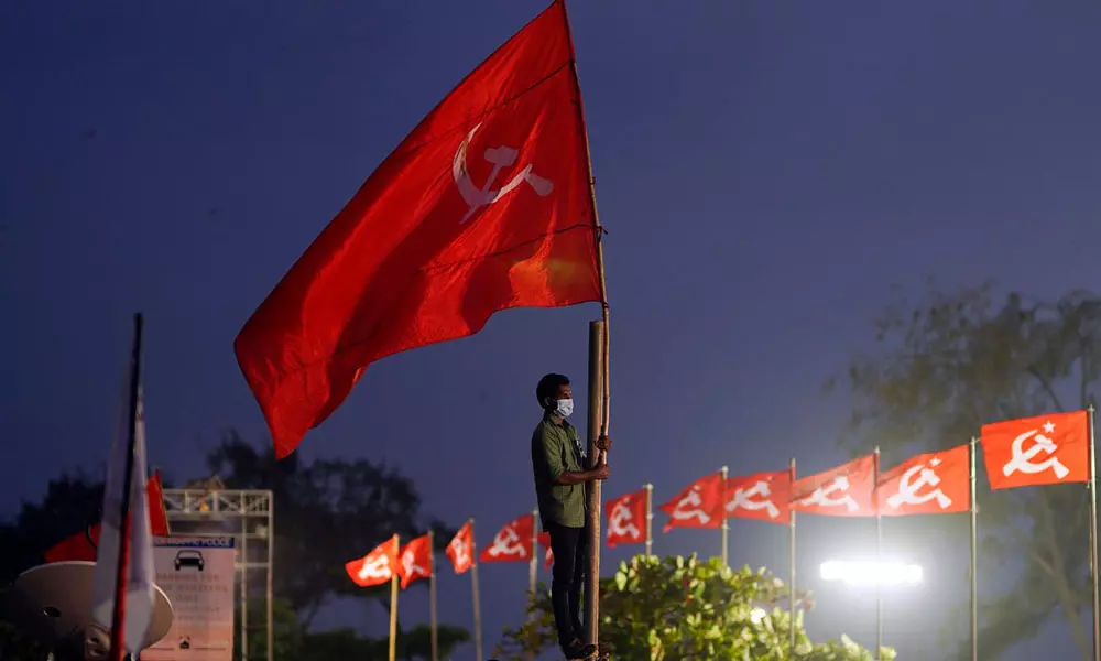 47ൽ പതാക ഉയർത്തിയ കൃഷ്ണപിള്ള, വോട്ടിനിട്ട് തള്ളിയ കെ മാധവന്റെ പ്രമേയം... സിപിഎമ്മും ദേശീയപതാകയും