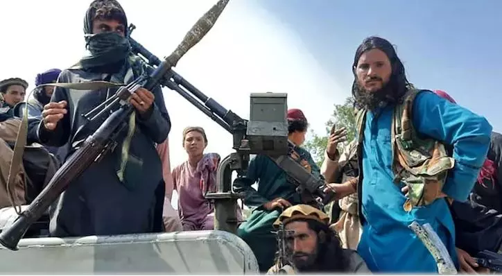 കാബൂള്‍ വളഞ്ഞ് താലിബാന്‍ സേന; അഫ്ഗാനിസ്ഥാനില്‍ അധികാര കൈമാറ്റത്തിന് വഴിയൊരുങ്ങുന്നു