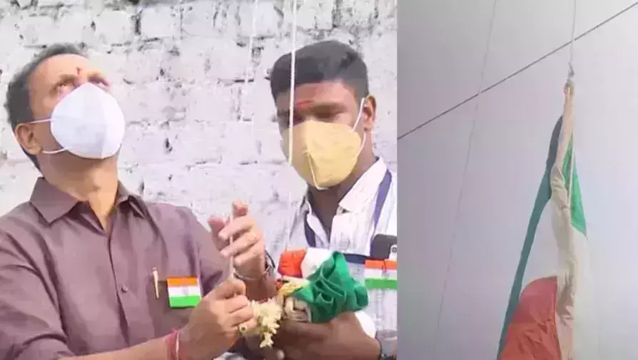 ദേശീയ പതാക തലകീഴായി ഉയർത്തിയതിന് കെ സുരേന്ദ്രനെതിരെ പൊലീസ് കേസ്