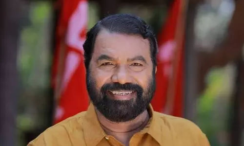 ദേശീയ പതാക എങ്ങനെ ഉയർത്തണം എന്ന് പോലും അറിയാത്തവർ ദേശീയതയെ കുറിച്ച് സംസാരിക്കുന്നത് വിരോധാഭാസം: മന്ത്രി വി ശിവൻകുട്ടി