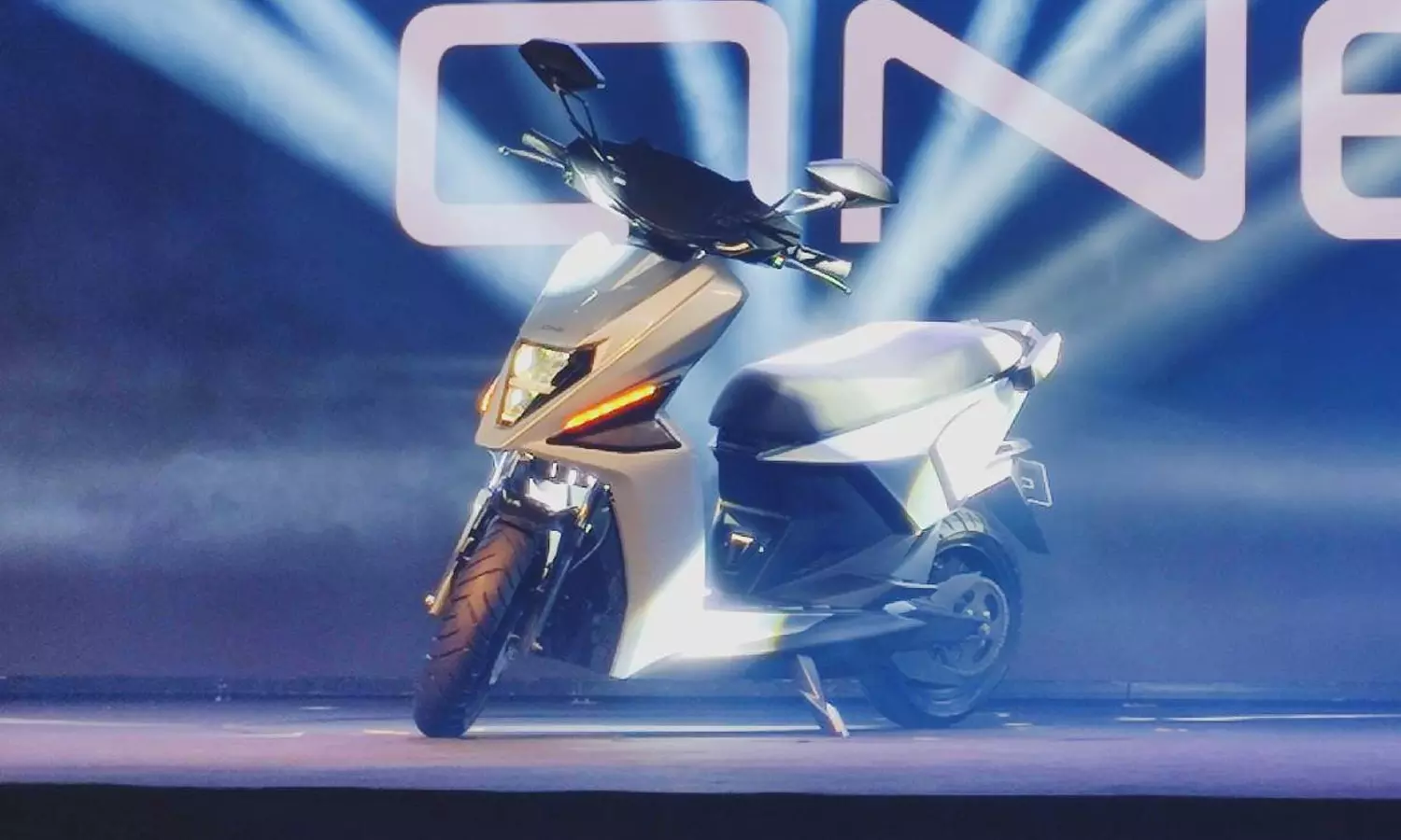 ഒല സ്കൂട്ടറിന് പിന്നാലെ സിമ്പിള് വണ് ഇലക്ട്രിക് സ്കൂട്ടര് പുറത്തിറക്കി ഒല സ്കൂട്ടറിന് പിന്നാലെ സിമ്പിള് വണ് ഇലക്ട്രിക് സ്കൂട്ടര് പുറത്തിറക്കി