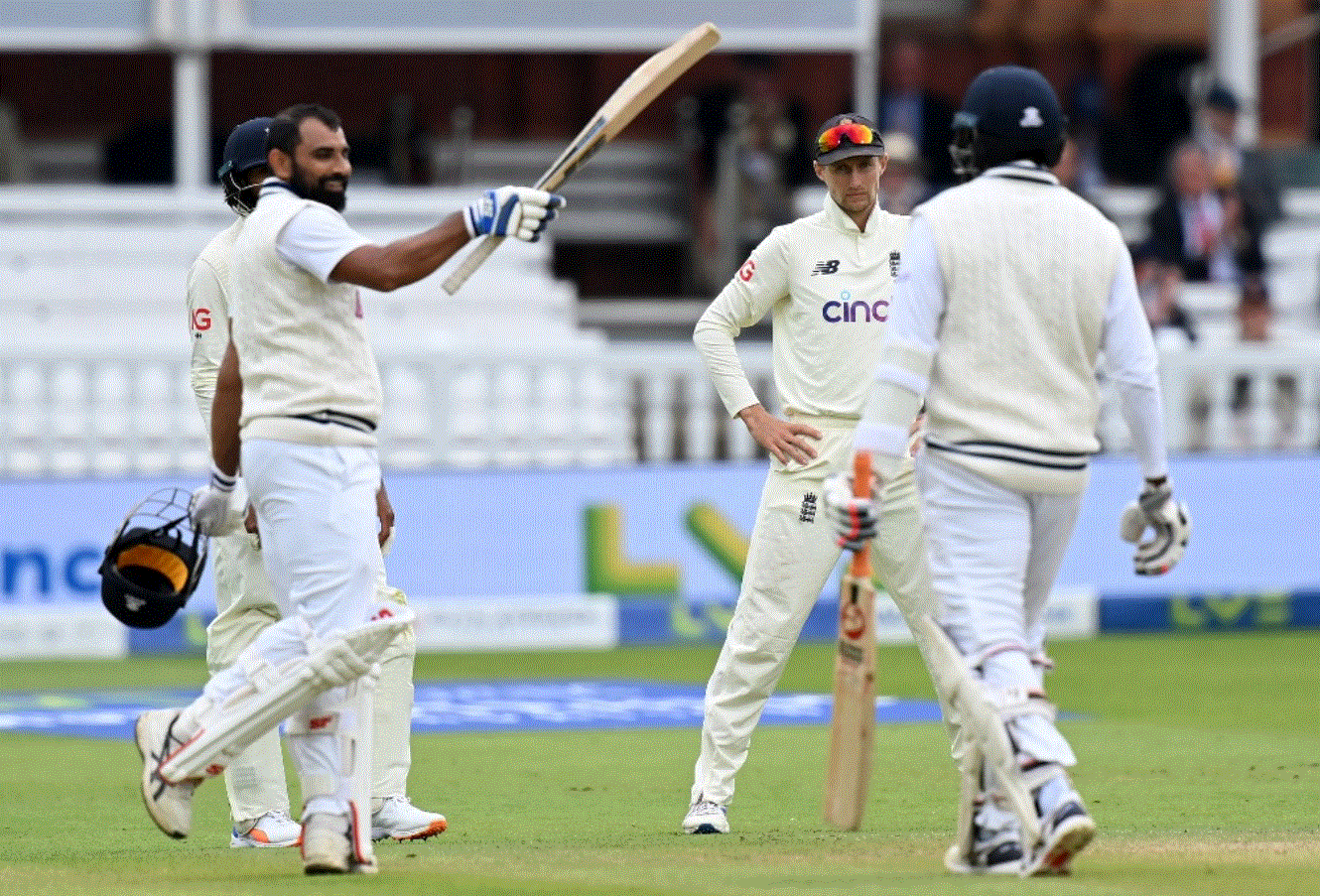 ഹീറോയായി ഷമി, ഉറച്ച പിന്തുണയുമായി ബുംറ; മുൻനിര തകർന്നപ്പോൾ രക്ഷകരായി വാലറ്റം