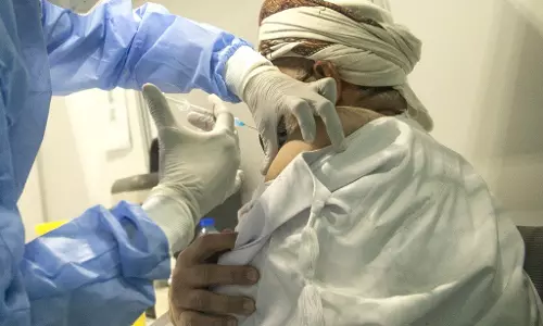 ഒമാനിൽ വാക്സിൻ സ്വീകരിച്ചവരുടെ എണ്ണം 21 ലക്ഷം പിന്നിട്ടു