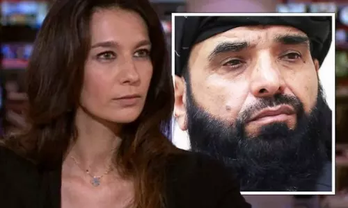 വാർത്ത വായിക്കുന്നതിനിടെ താലിബാൻ നേതാവിന്റെ കോൾ; പതറാതെ കൈകാര്യം ചെയ്ത് വനിതാ ജേണലിസ്റ്റ്