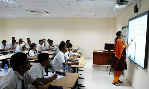 ഖത്തറില്‍ സ്വകാര്യ സ്കൂളുകളില്‍ ഓണ്‍ലൈന്‍-ഓഫ്‍ലൈന്‍ ക്ലാസുകള്‍ തുടരും