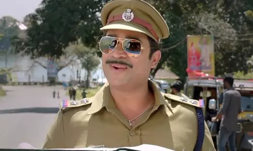 ചെക്കിങ്ങിനിടെ ആ പൊലീസുകാരന്‍ എന്നെ വിളിച്ചത് ഷമീര്‍ സാര്‍ എന്നാണ്; വിജയ് ബാബു