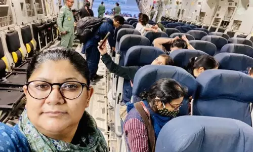 ആ ദിവസം കാബൂളിൽ നിന്ന് ഇന്ത്യയിലെത്തിയതെങ്ങനെ?; അനുഭവം വിവരിച്ച് മാധ്യമപ്രവർത്തക ആ ദിവസം കാബൂളിൽ നിന്ന് ഇന്ത്യയിലെത്തിയതെങ്ങനെ?; അനുഭവം വിവരിച്ച് മാധ്യമപ്രവർത്തക