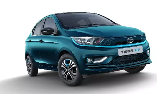 രാജ്യത്തെ ഏറ്റവും വിലകുറഞ്ഞ ഇ.വി കാർ; എട്ട് വർഷത്തെ ബാറ്ററി വാറന്റി, പ്രത്യേകതകൾ ഇങ്ങനെ.. രാജ്യത്തെ ഏറ്റവും വിലകുറഞ്ഞ ഇ.വി കാർ; എട്ട് വർഷത്തെ ബാറ്ററി വാറന്റി, പ്രത്യേകതകൾ ഇങ്ങനെ..