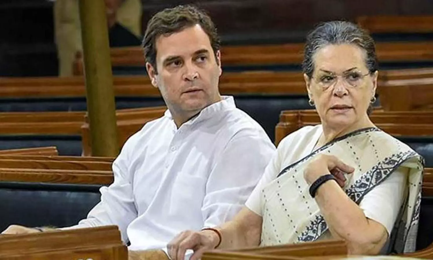 തര്‍ക്കം തീരുന്നില്ല; കേരളത്തിലെ ഡി.സി.സി പുനഃസംഘടനയില്‍ സോണിയ ഗാന്ധി ഇടപെടുന്നു