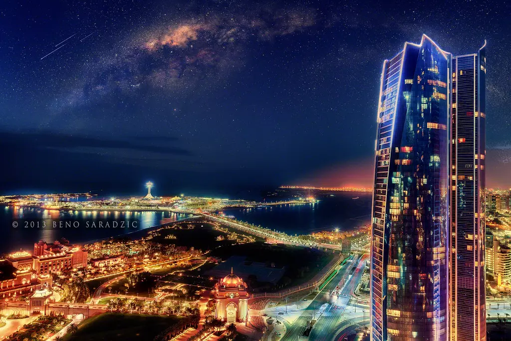 അബൂദബിയിൽ പ്രവേശിക്കാൻ ഇളവ്; രാത്രികാല യാത്രാവിലക്ക് അവസാനിച്ചു അബൂദബിയിൽ പ്രവേശിക്കാൻ ഇളവ്; രാത്രികാല യാത്രാവിലക്ക് അവസാനിച്ചു