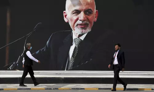 കാബൂൾ വിടുമ്പോൾ ഷൂ ധരിക്കാൻ പോലും നേരം കിട്ടിയിരുന്നില്ല: അഷ്‌റഫ് ഗനി പറയുന്നു...