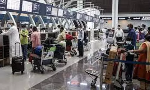 വിദേശത്ത് നിന്ന് ഒമാനിലേക്ക് വരുന്ന 18 വയസിന് മുകളിൽ പ്രായമുള്ളവർക്ക് രണ്ട് ഡോസ് വാക്സിൻ നിർബന്ധം