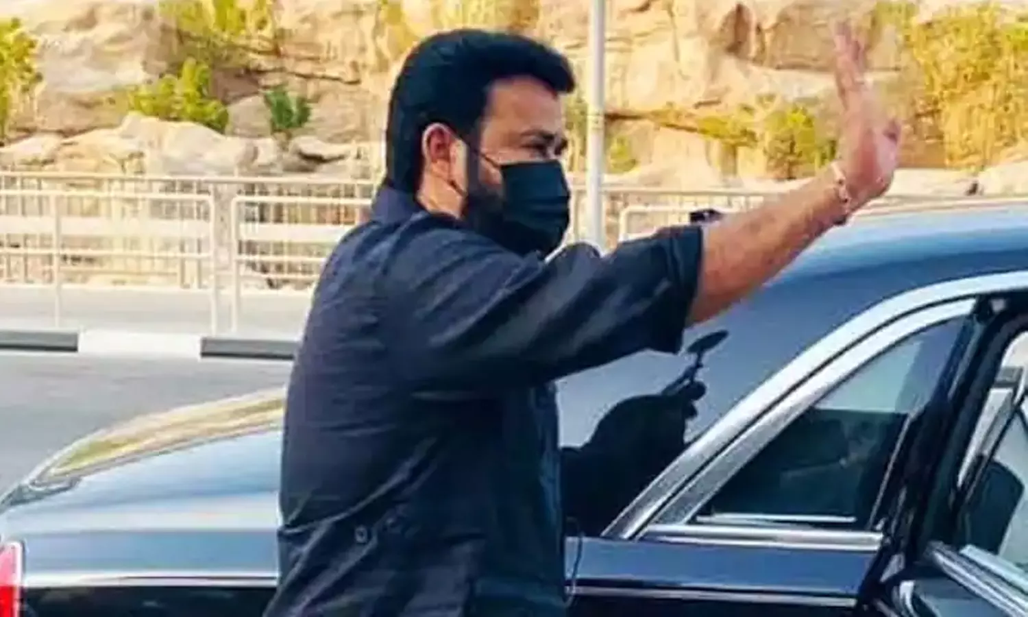 യു.എ.ഇ ഗോള്ഡന് വിസ സ്വീകരിക്കാന് മോഹന്ലാല് ദുബൈയില് യു.എ.ഇ ഗോള്ഡന് വിസ സ്വീകരിക്കാന് മോഹന്ലാല് ദുബൈയില്