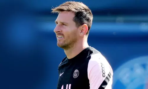 ടീമിലില്ല; മെസ്സിയുടെ പിഎസ്ജി അരങ്ങേറ്റത്തിന് ഇനിയും കാത്തിരിക്കണം