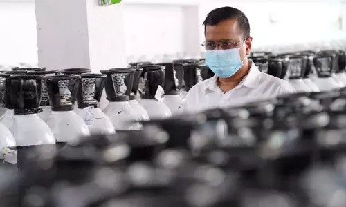 ഓക്‌സിജന്‍ ക്ഷാമം മൂലം മരിച്ചവര്‍ക്ക് നഷ്ടപരിഹാരം; ഡല്‍ഹി സര്‍ക്കാരിന് കേന്ദ്രത്തിന്റെ വിലക്ക്