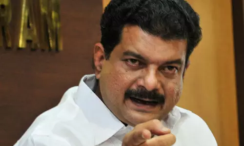 മുങ്ങിയത് ഞാനല്ല, നിന്റെ തന്തയാണ്; മണ്ഡലത്തില് നിന്നും കാണാതായ സംഭവത്തില് പി.വി അന്വര് മുങ്ങിയത് ഞാനല്ല, നിന്റെ തന്തയാണ്; മണ്ഡലത്തില് നിന്നും കാണാതായ സംഭവത്തില് പി.വി അന്വര്