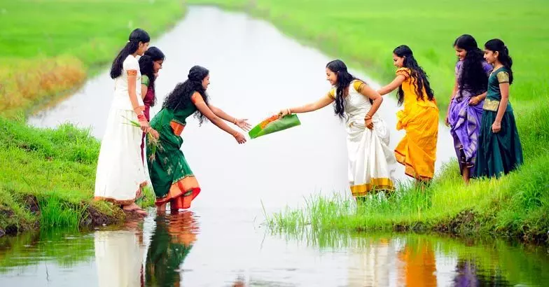 ഉത്രാടപ്പാച്ചില്‍ കഴിഞ്ഞു; ഇന്ന് കരുതലിന്‍റെ തിരുവോണം