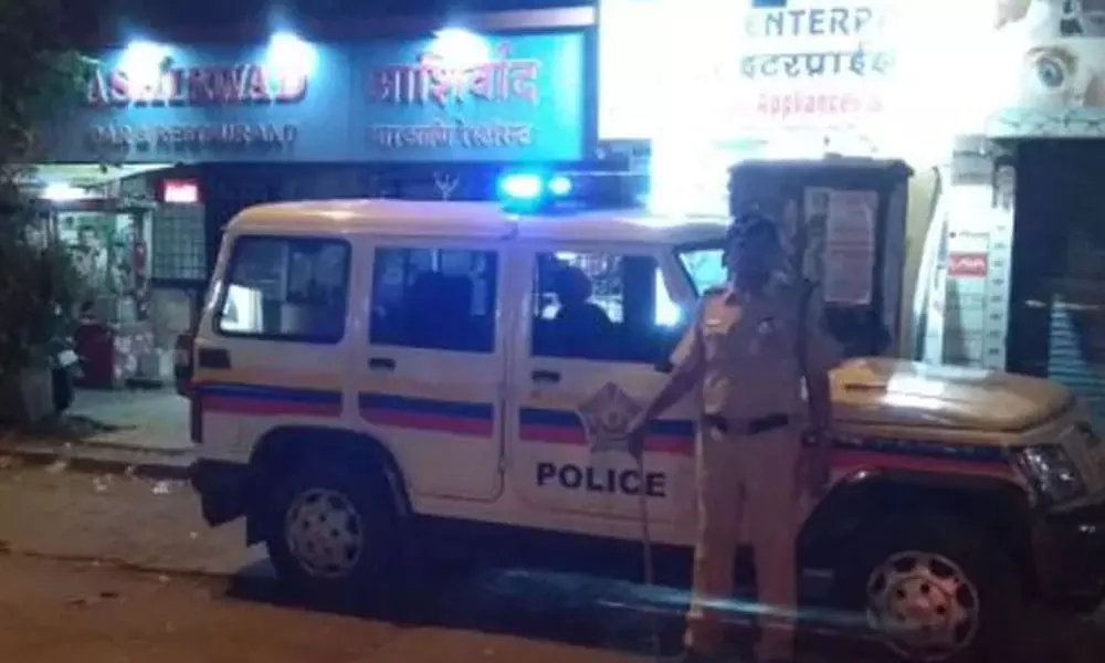 മുംബൈയിൽ ലക്ഷ്വറി ഹോട്ടൽ കേന്ദ്രീകരിച്ച് സെക്സ് റാക്കറ്റ്; മോഡൽ അറസ്റ്റിൽ മുംബൈയിൽ ലക്ഷ്വറി ഹോട്ടൽ കേന്ദ്രീകരിച്ച് സെക്സ് റാക്കറ്റ്; മോഡൽ അറസ്റ്റിൽ